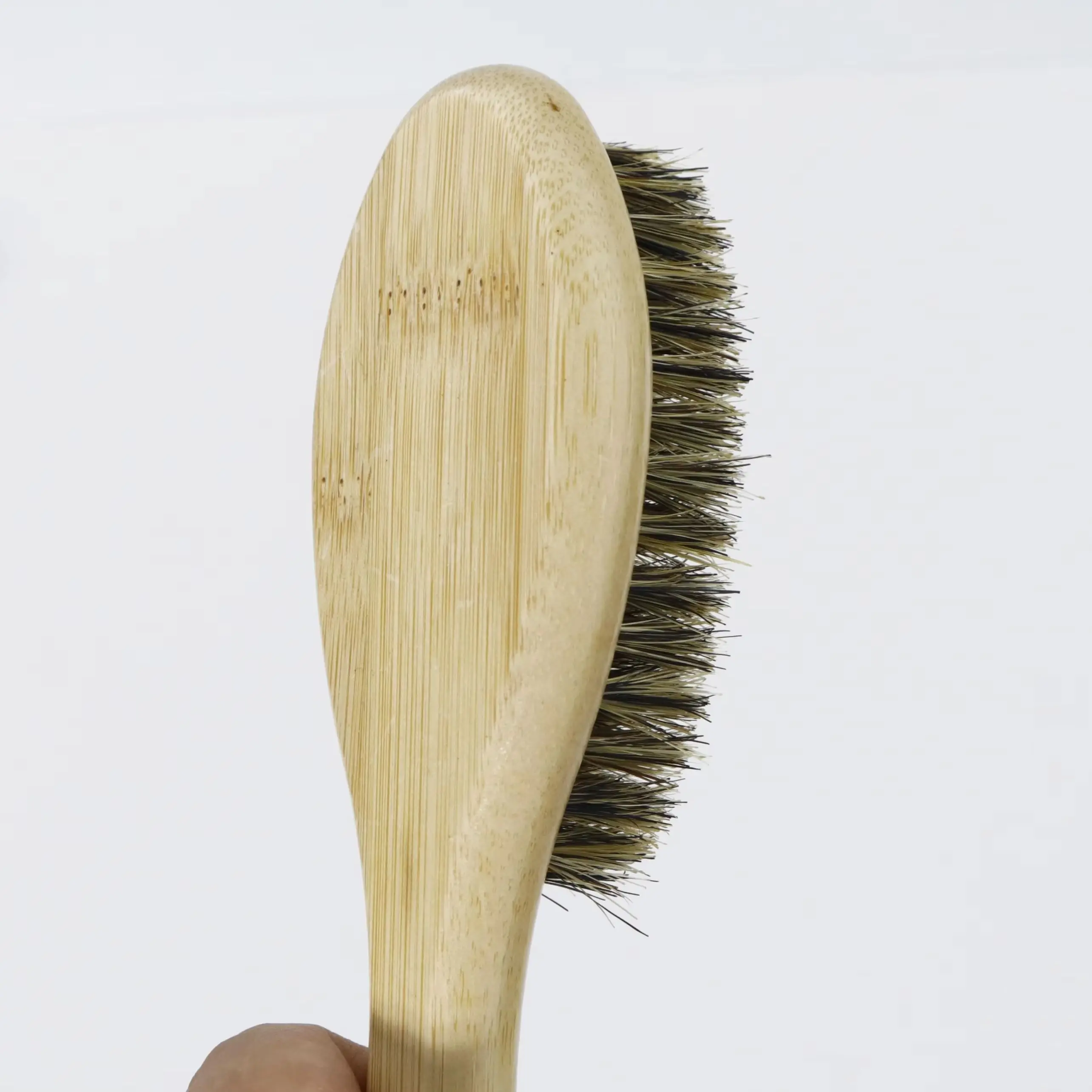 قطعة واحدة من فرشاة تشذيب اللحية البيضاوية المصنوعة من الخيزران والخشب، فرشاة تنظيف اللحية والشعر بشعيرات، خاصة للشعر المستعار الحقيقي