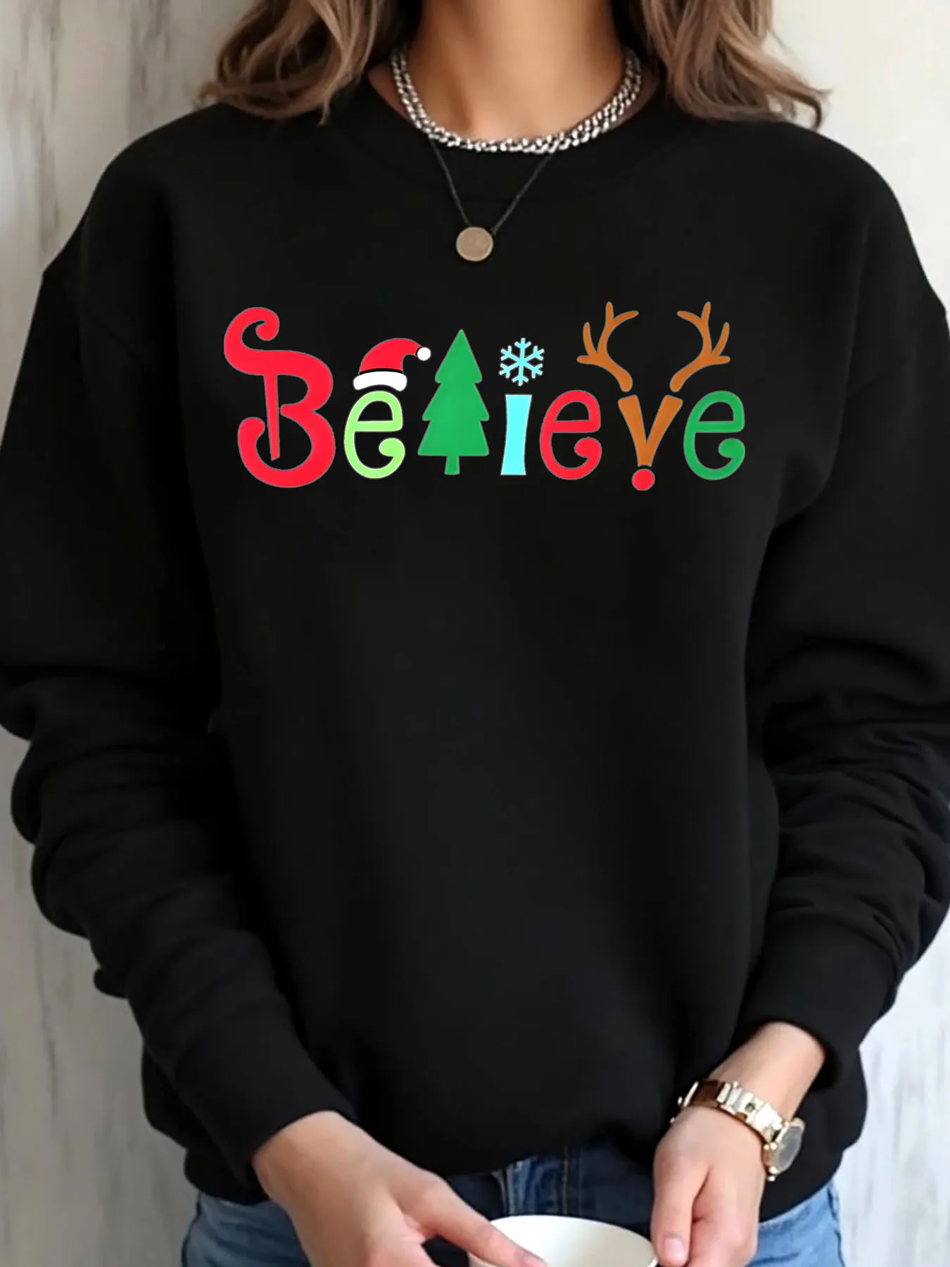 Übergroßer Damenpullover mit Weihnachtsbrustdruck, Weihnachtsmütze und Kranz, Outdoor-Bekleidung