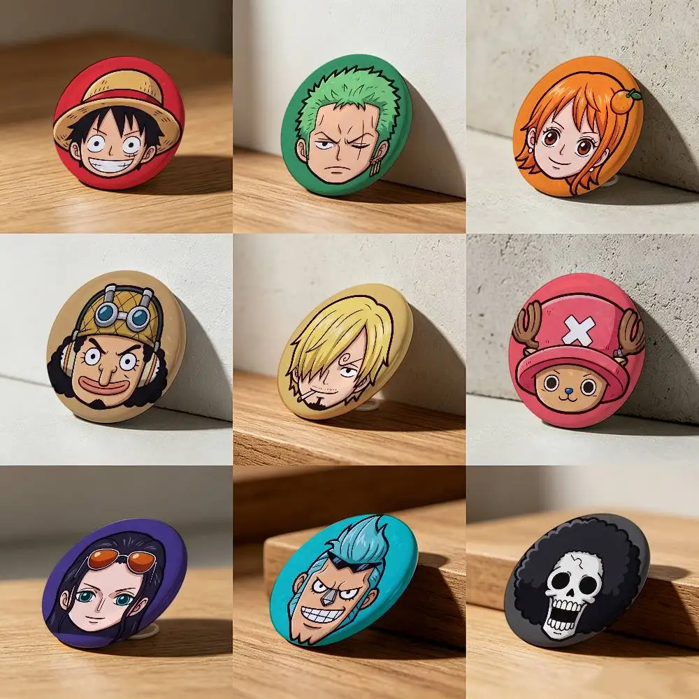 ONE PIECE LUFFY ZORO Laser Diamond Texture Button Pins Tinplate Brooches Cartoon Creative Badge For Backpack Clothes Decor