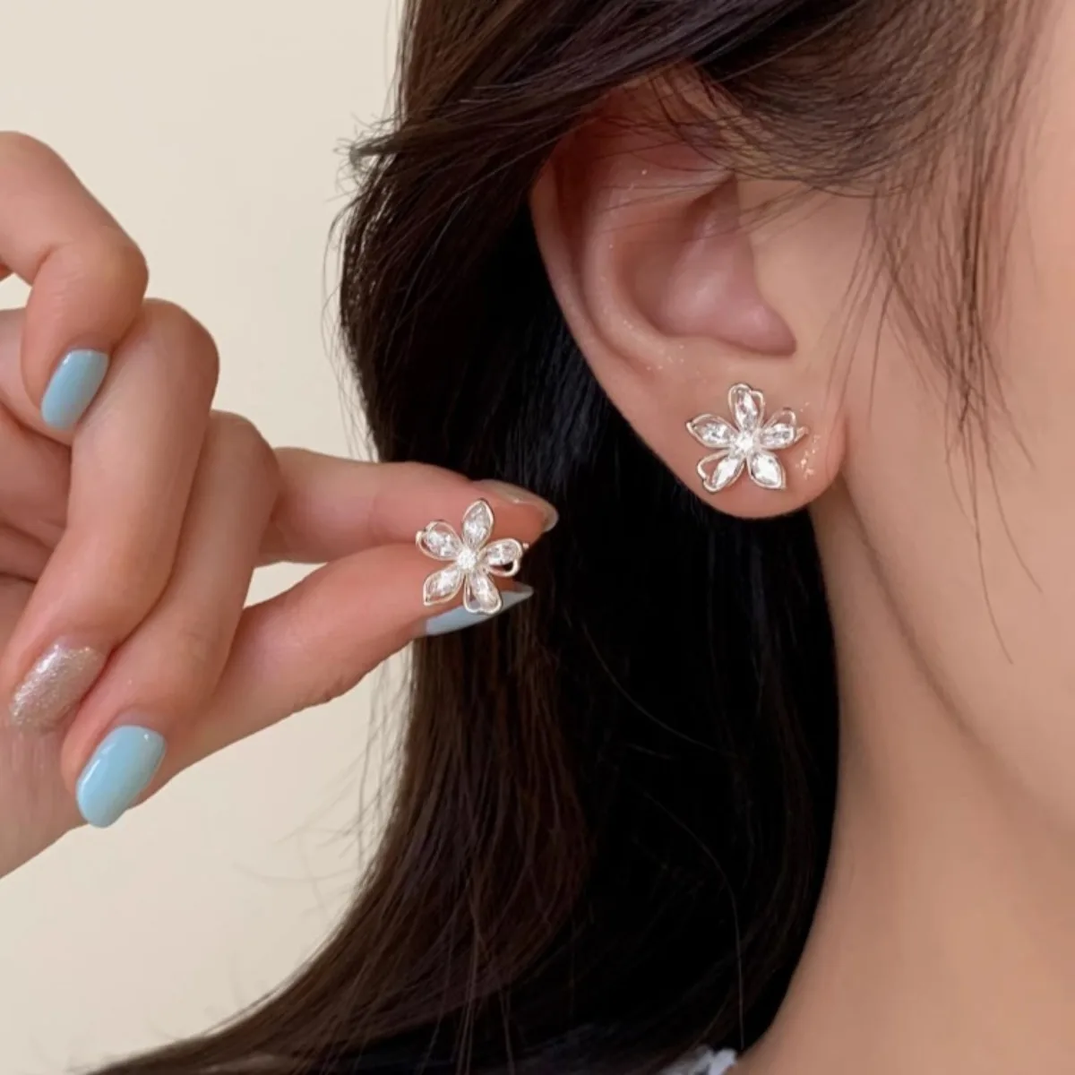 925 Sterling Silver Zircon Hollow Flower Stud Earrings for Women, Cute Plant Design Fashion Jewelry Accessory