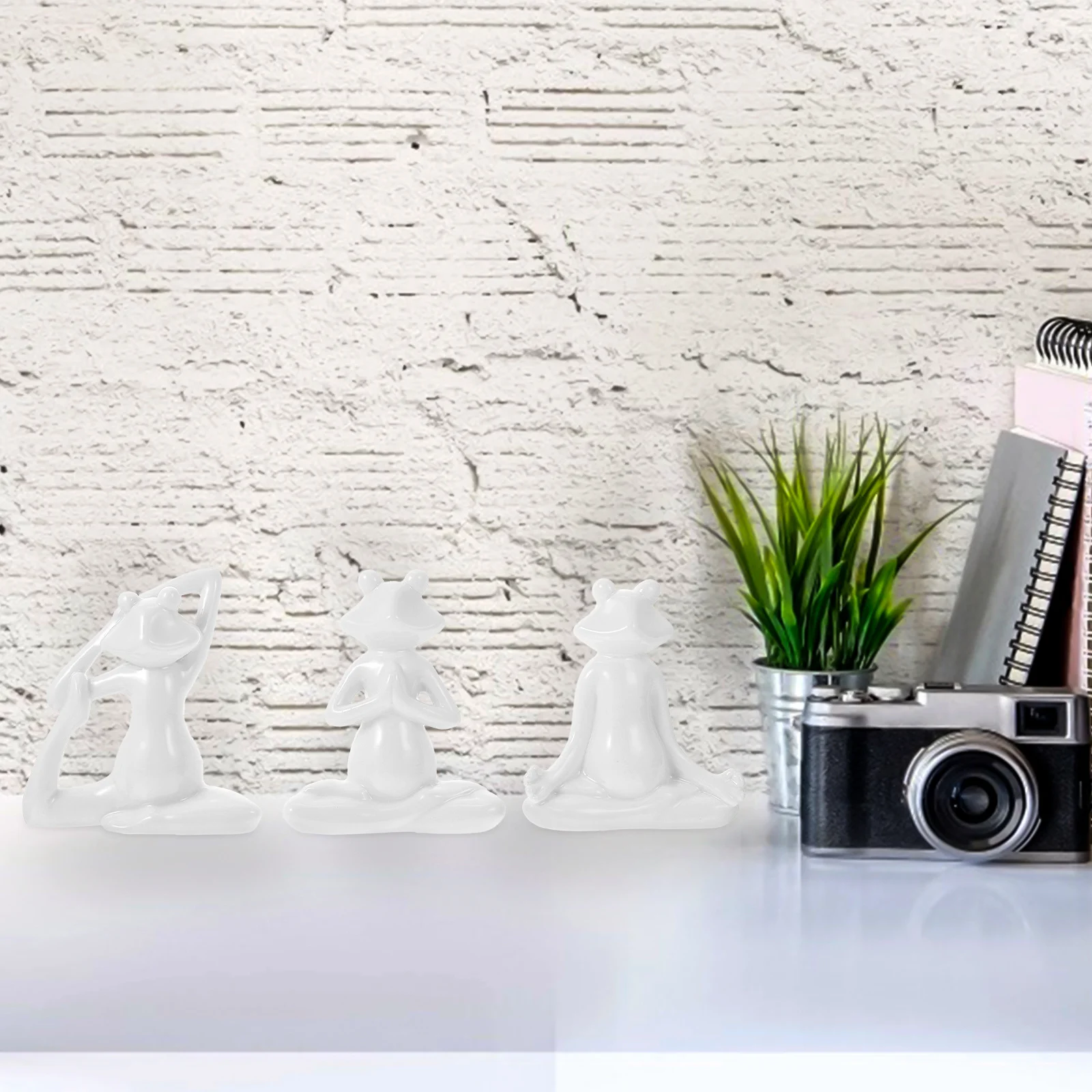 

3Pcs Small Ceramic Yoga Frogs Decorations Desktop Lovely Frogs Ornaments Home Office Adornments Creative Decor