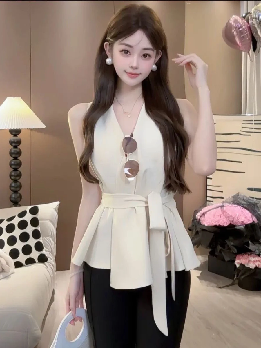 

Французский топ-майка с V-образным вырезом и поясом, облегающий, летний, новый дизайн, модный, подчеркивающий талию, женская блузка