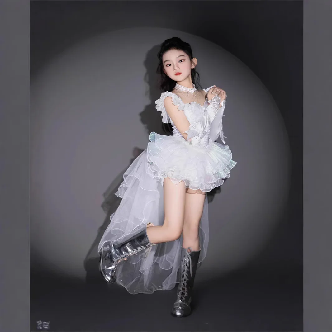 dance costume The new girls fashion show features afluffy white tulle with a trailing tail for the idols birthday carnival Dress