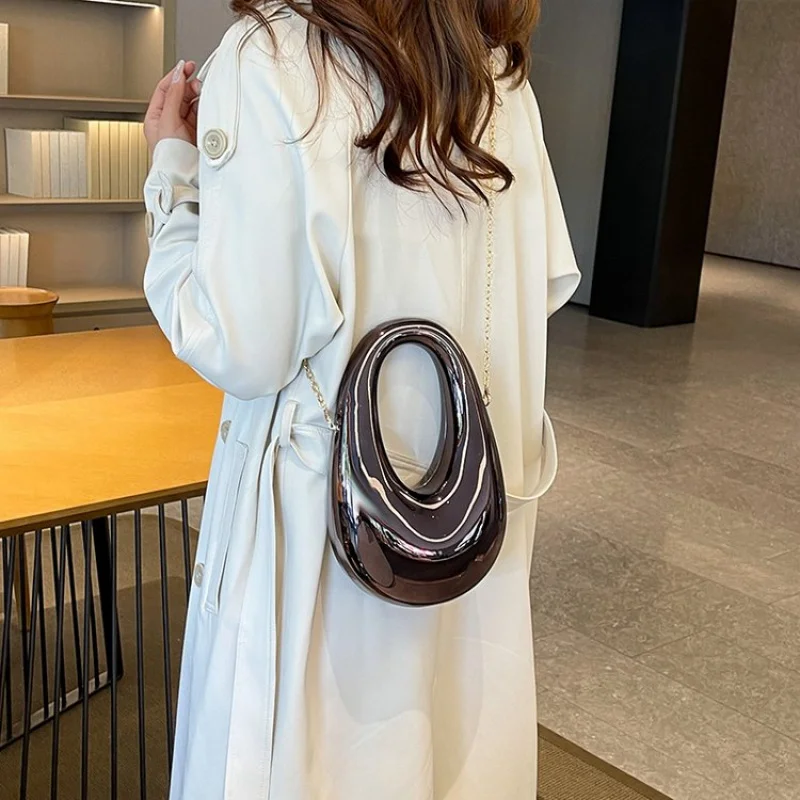 

Elegant Women's Messenger Bag Made Of Hyena-Print Leather Boasting Compact High-End Lisbon Trendy Vintage Spacious Look​