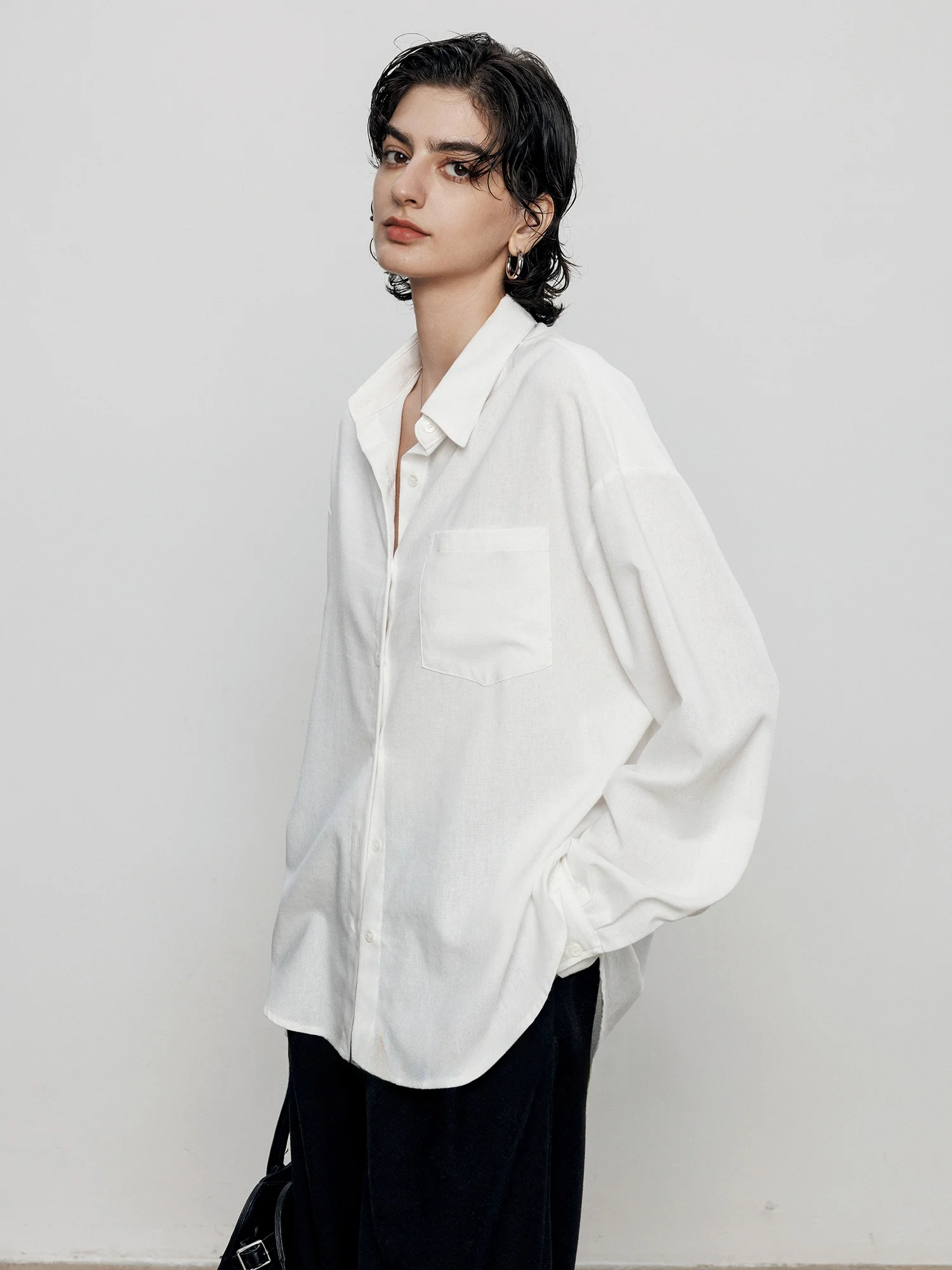 

Белая свободная женская рубашка с длинным рукавом MAIER для работы и повседневной носки, из дышащей и комфортной хлопковой смесовой ткани