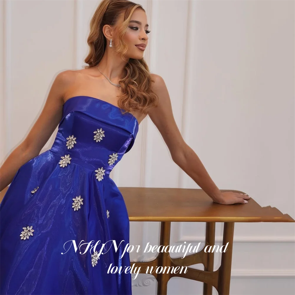 فساتين NFYN باللون الأزرق الملكي للحفلات الراقصة بدون حمالات فستان سهرة بدون أكمام فساتين رسمية مع أردية كريستال متألقة مخصصة #3