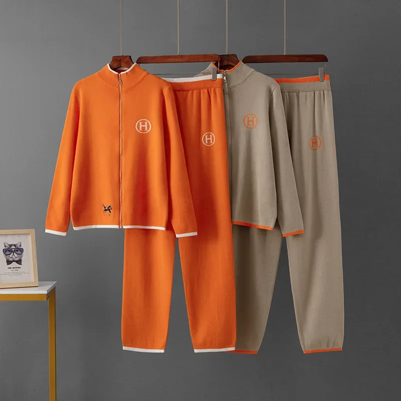 منتج جديد إبداعي عبر الحدود ملابس خارجية محبوكة بأكمام طويلة وسراويل طويلة محبوكة غير رسمية طقم مكون من قطعتين حصان مطرز Sp #1