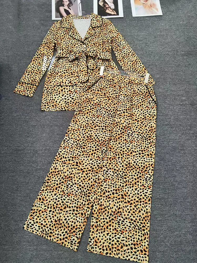 Camisa de pijama com gravata estampada retrô do designer conjunto de duas peças para outono 2025 roupas femininas + calças soltas de pernas largas conjunto de moda
