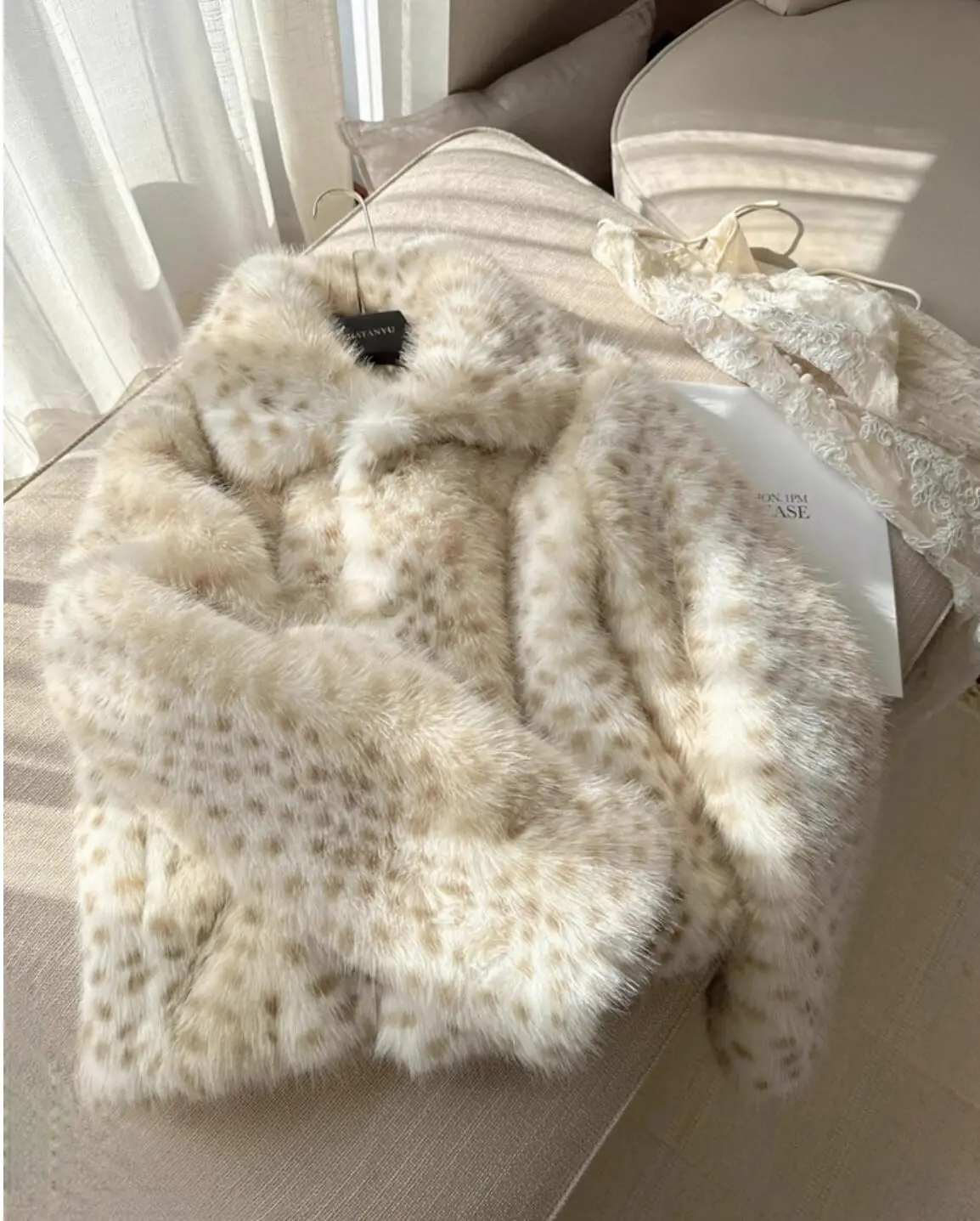 New Winter Cute Animal Leopard Dot Faux Rabbit Fur Coat CHIC Women Lapel Collar Long Sleeve Shaggy Warm Jacket Short Outerwear