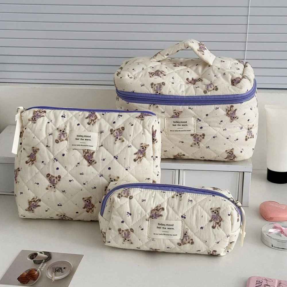 Fashion Women Cartoon Bear Makeup Bag Large Capacity Cute Travel Organizer Quilted Pouch Bag Ladies Toiletry Storage Handbag