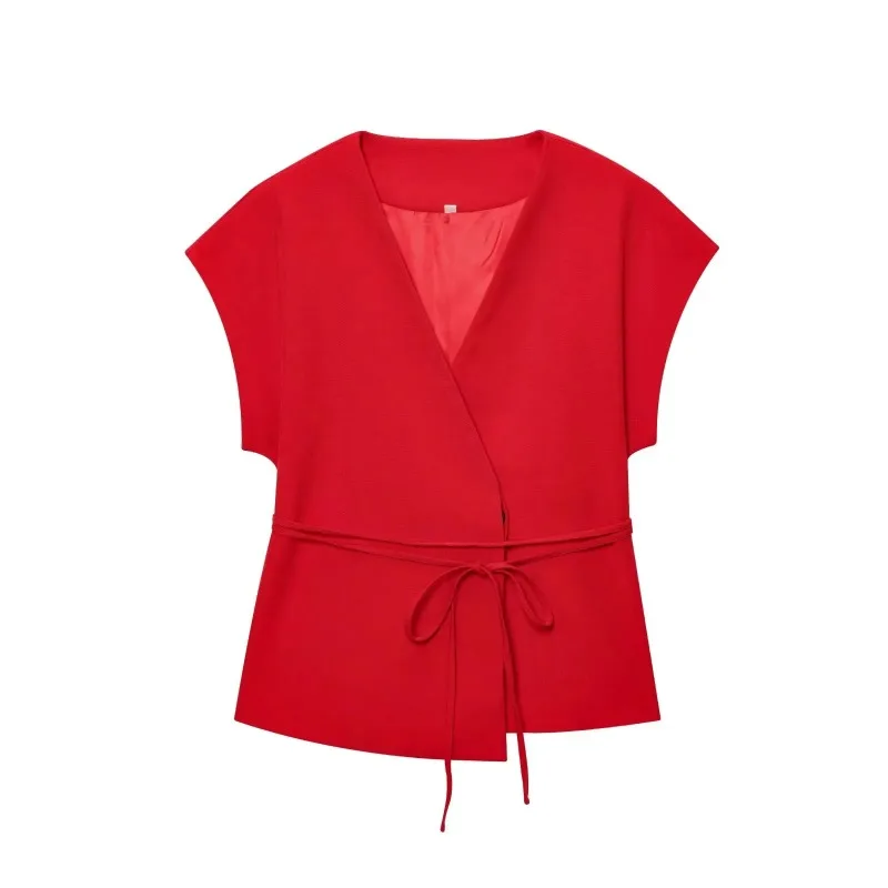 

Летняя новинка: двубортный жилет из смешанных тканей