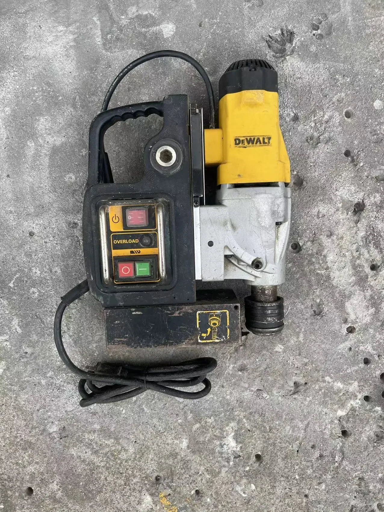 

DEWALT DWE1622K 1200W 50mm 2 Speed Magnetic Drill Machine .110VOLT USED.SECOND HAND