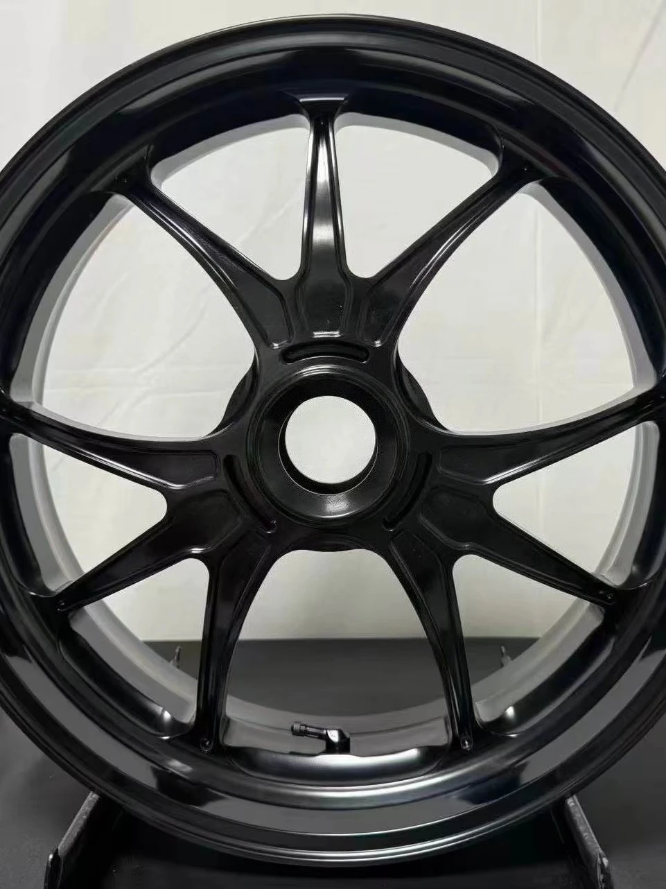 CNC Aluminum Alloy T6 Customized Accept Lightweight Supplier High Quality Modified Forged PANIGALE V4 Hub Wheels 2