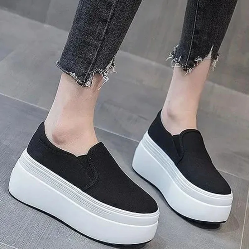 

2025 Высококачественная женская парусиновая повседневная обувь, очень толстая женская обувь на танкетке 8 см, модные кроссовки на массивном каблуке, летняя обувь для скейтборда