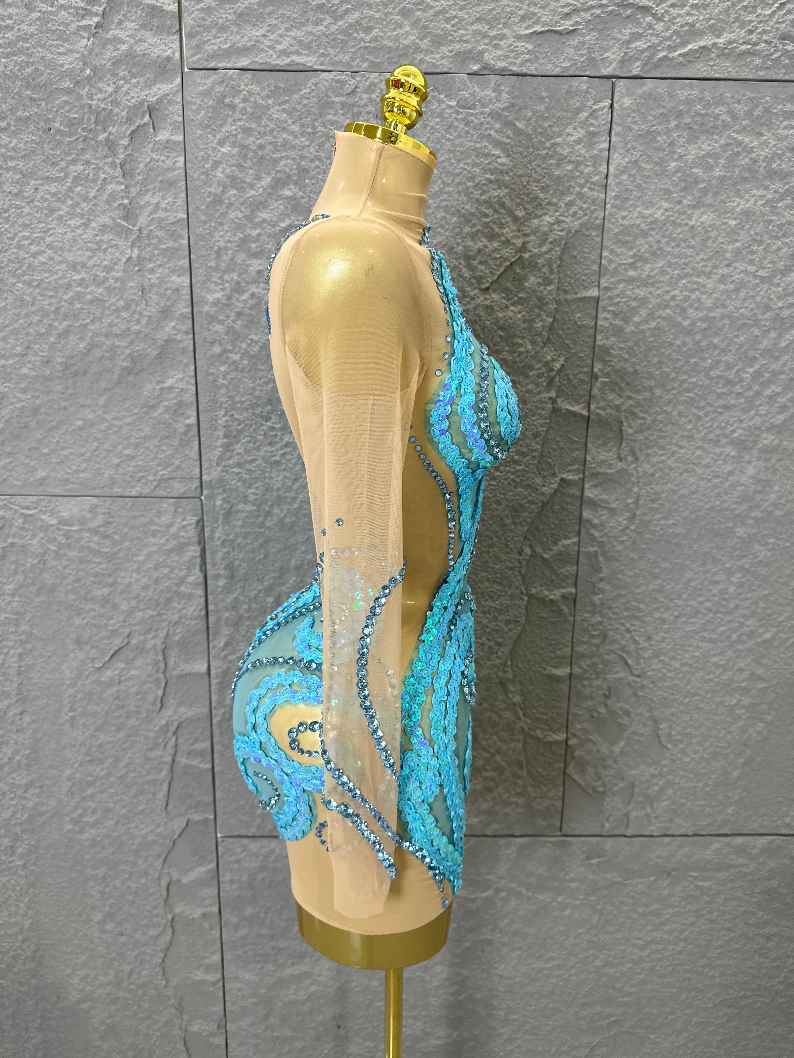 Luxuriöses Transparentes Mesh-Bodycon-Kleid Cocktailparty Roter Teppich Auftritts-Outfit Elegantes Blaues Kristall-Verziertes Minikleid für Damen