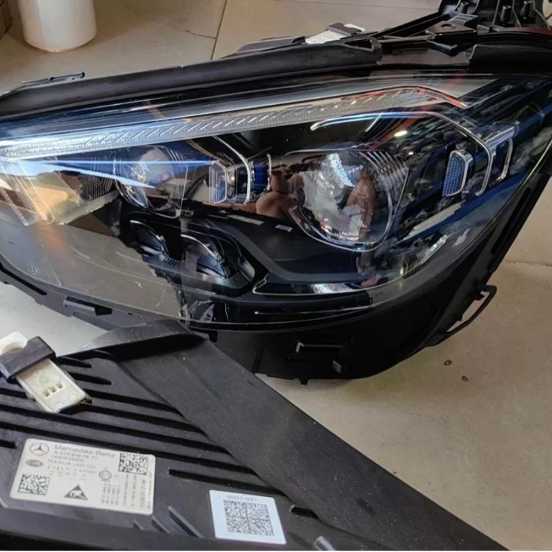 

Подходит для Mercedes-Benz E-Class W213 E200 E300 E260, высококачественные геометрические фары, оригинальные детали, снятые с завода.
