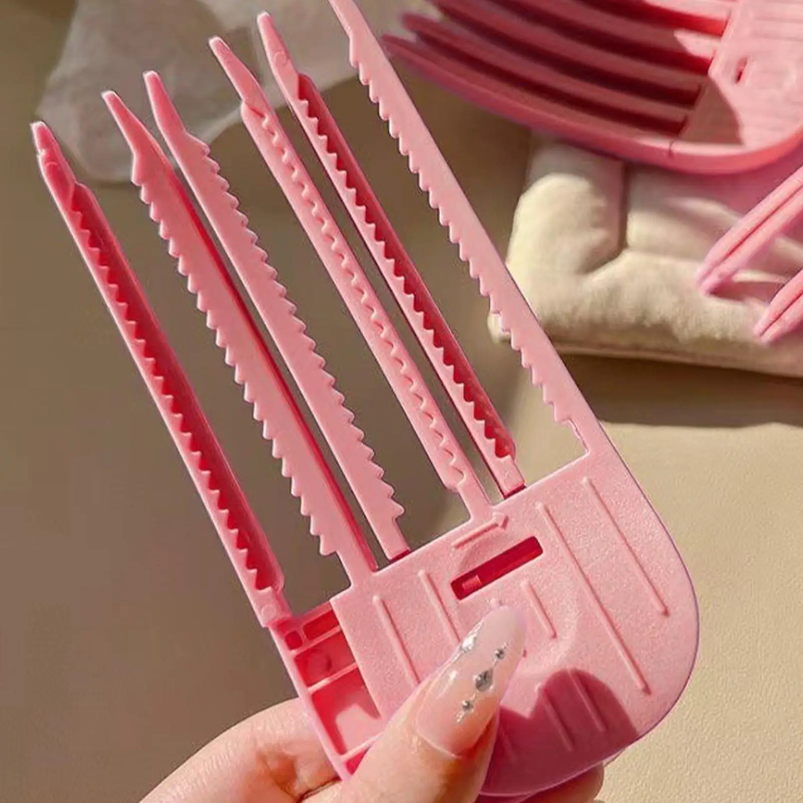 

Hair Root Volumizing Hair Claw Clips Hair Ties Styling Accessories For All Hair Types,No-Trace Hair Root Lifting Clips Women
