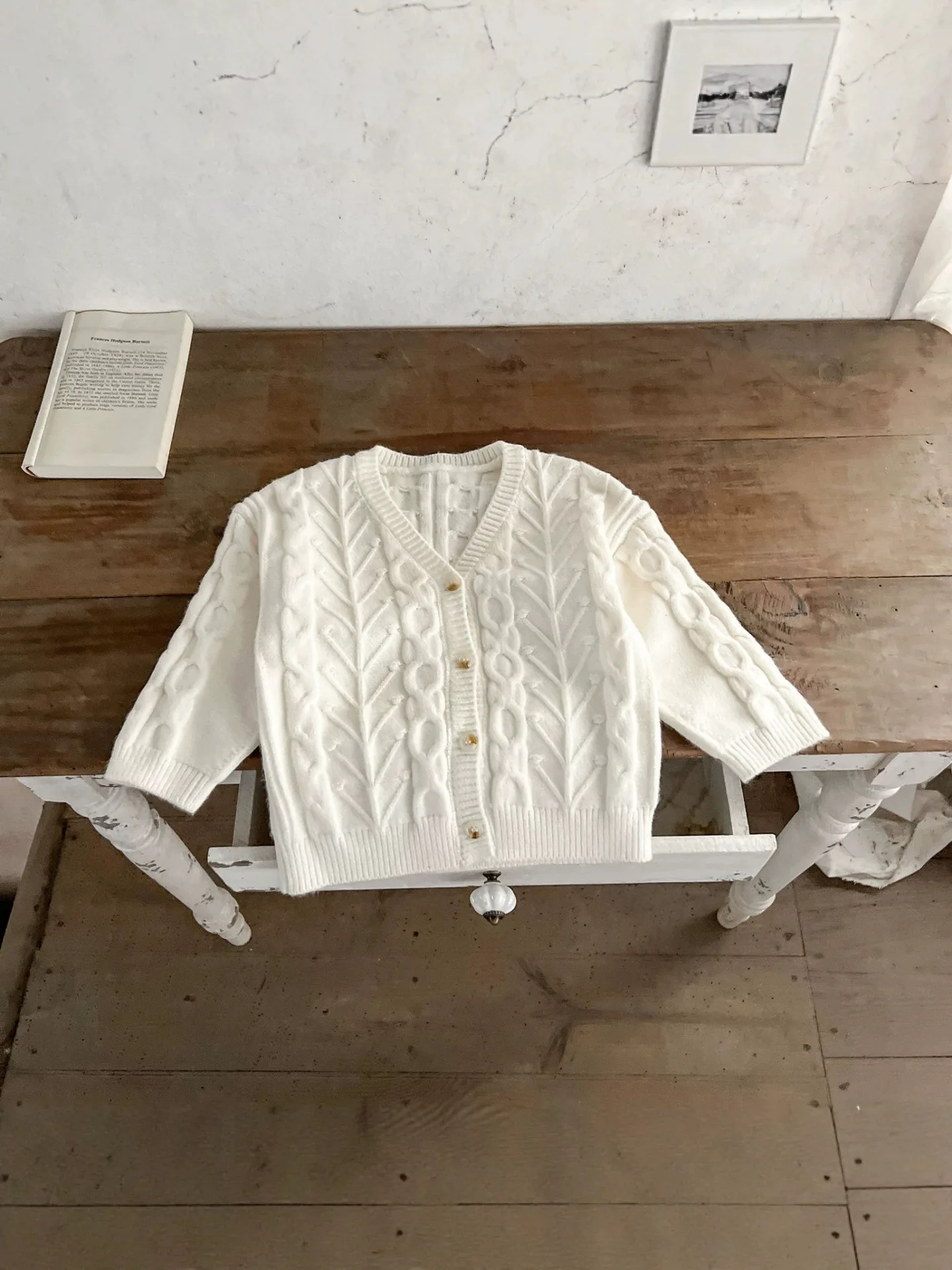 2026 Autumn New Baby Long Sleeve Knitted Cardigan Girls Vintage Sweater Coat Cotton Boys Casual V-neck Coat Toddler Clothes