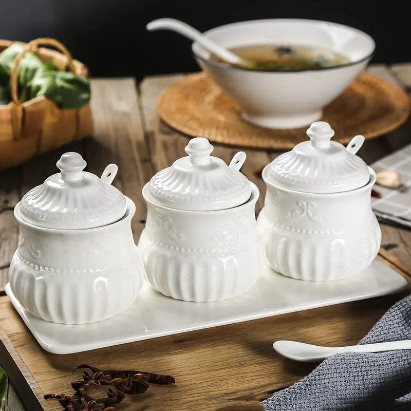 

Baroque Relief Seasoning Jar with Lid European Classical Craft Salt and Pepper Spice Jars Set Kitchen Storage Container