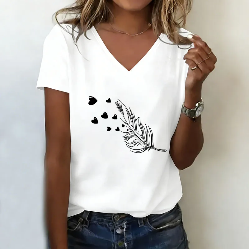 T-shirt V Neck Casual Fashion Y2k Love Heart with Leaf Printed T Shirts Women Short Sleeve Tee Shirt V-Neck Summer Spring