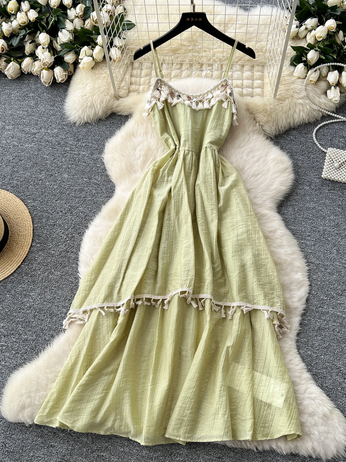 Damen Chic Fransen Hosenträger Schlankes Langes Kleid 2025, Sommer, unregelmäßig, rückenfrei, schlank, Boho, Strand, lässig, Party