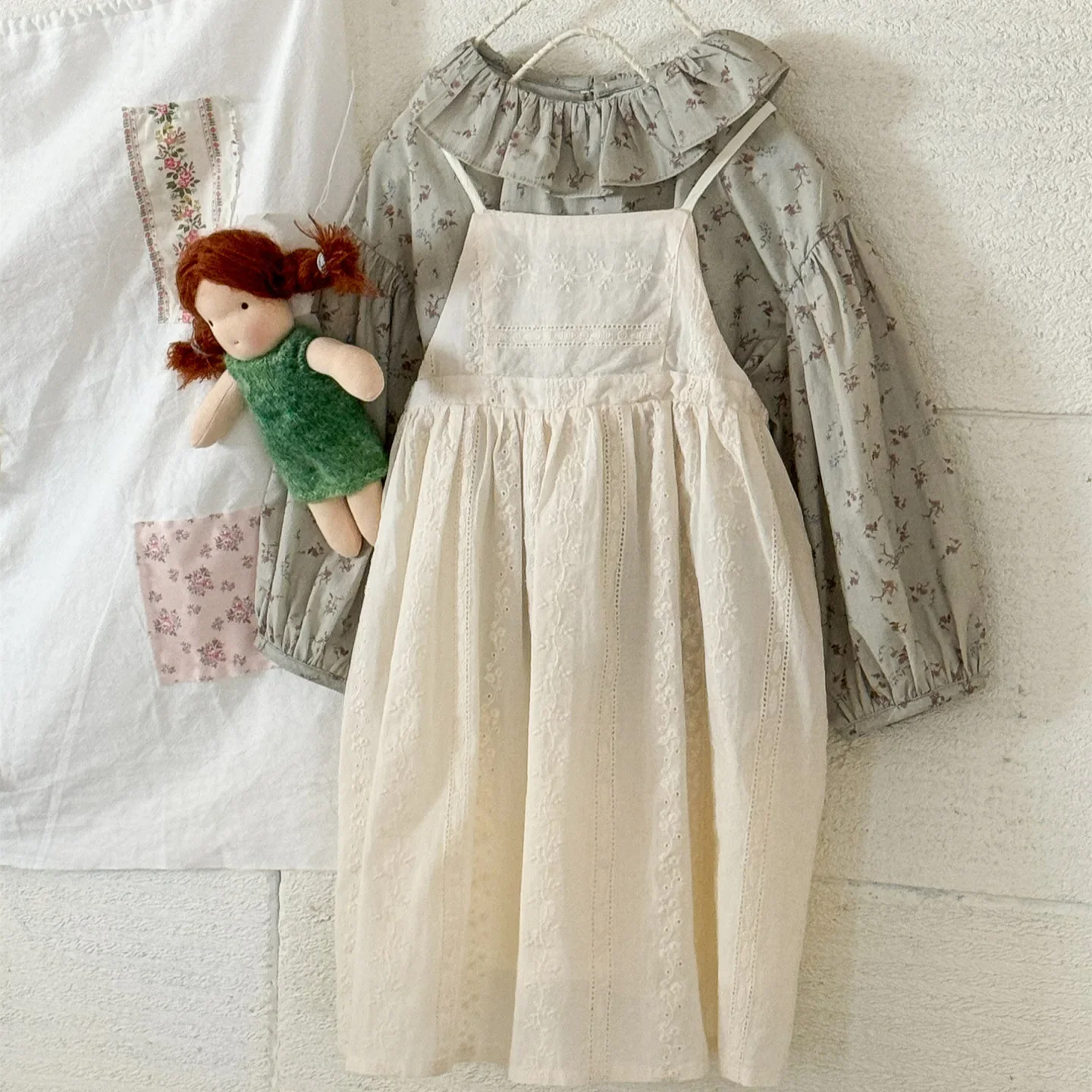 Girls 2025 Spring New Product Korean Childrens Clothing Korean Soft High Grade Solid Color Embroidered Kids Girls Strap Skirt