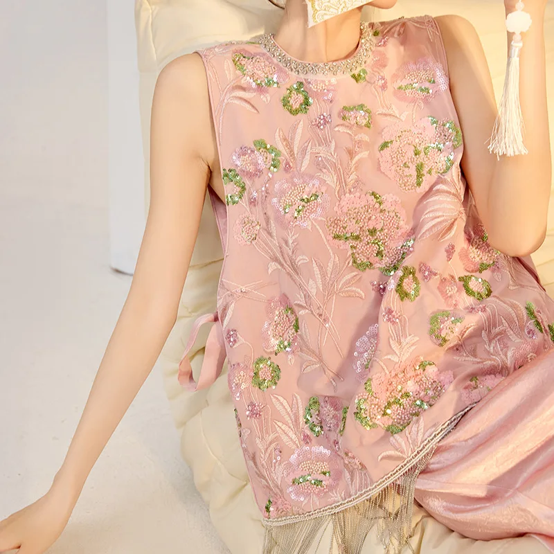 2026 Fashion Vest Women Summer New Chinese Heavy Embroidery Sleeveless Neckline Diamond