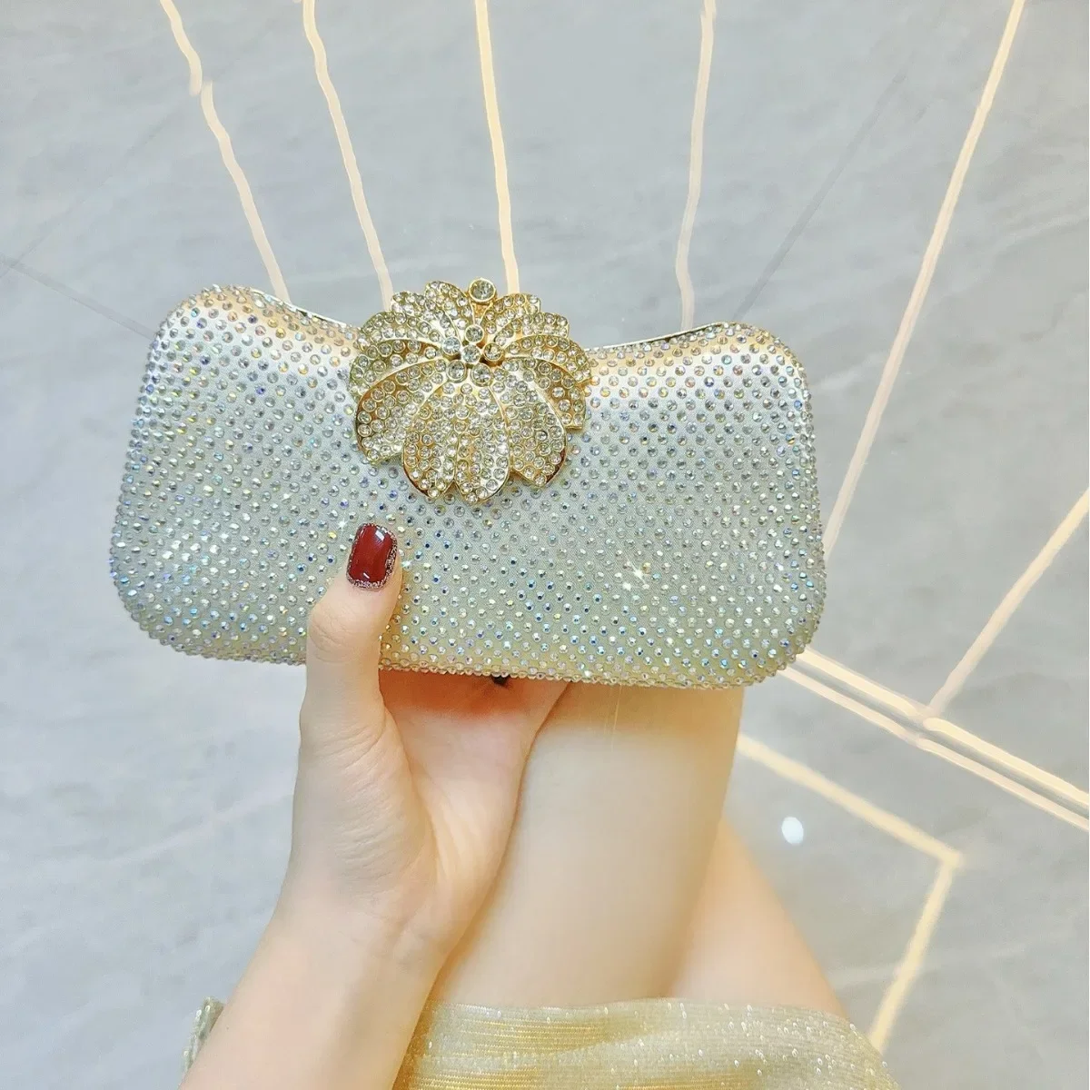 

Luxury Diamond Inlay Dinner Evening Bags Ladies Chain Shoulder Bags Wedding Prom Party Small Clutches For Women Fashion Handbags