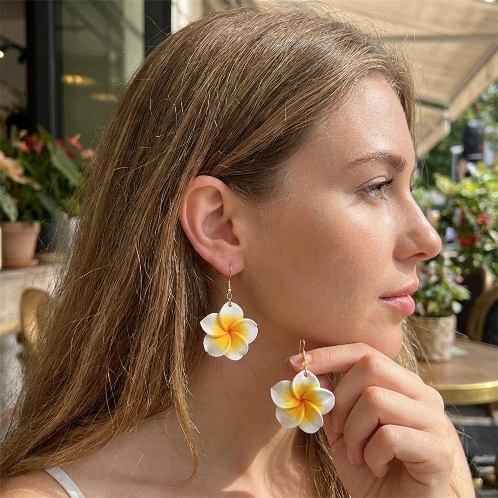Trendige Handgefertigte Polymer Clay Plumeria Tropfen-Ohrringe für Frauen Romantische Rosa Blumen Hängeohrringe Boho Sommer Strand Schmuck