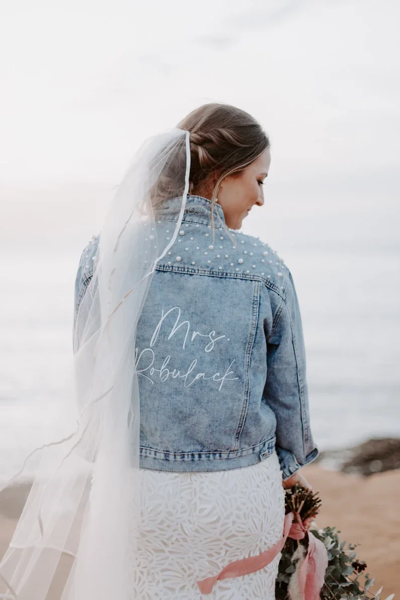 Custom Bride Jean Jacket Future Mrs Pearl Bride Jackets Personalized Bridal Gift Wifey Customized Name Denim Wedding Coats Tops