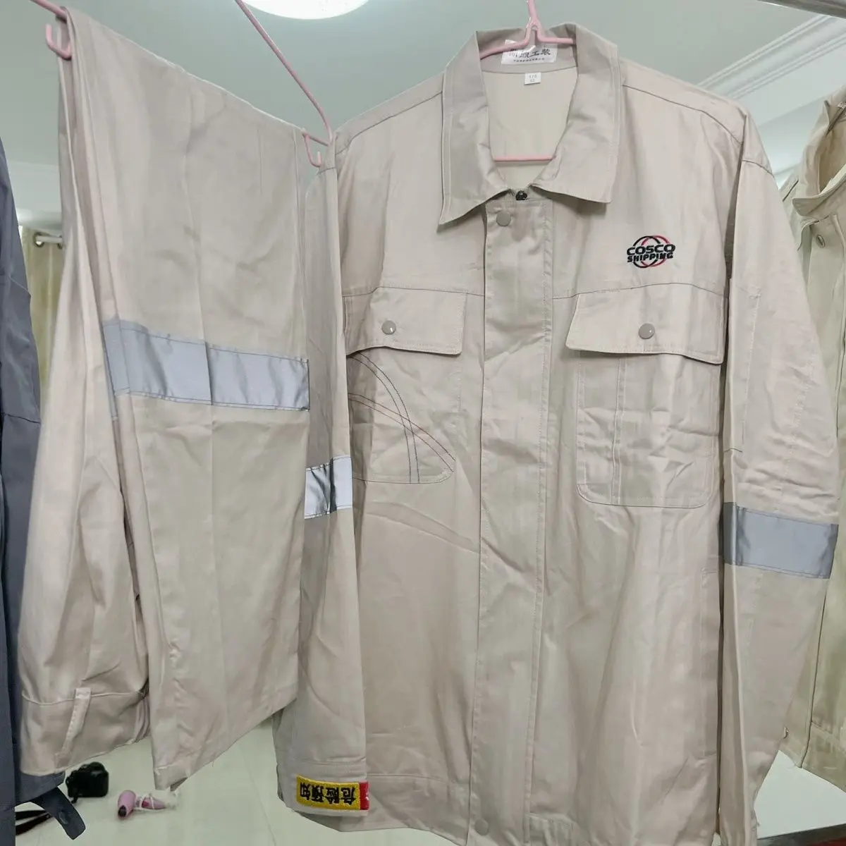 

Дышащий износостойкий рабочий костюм из хлопка и полиэстера, весенне-осенний стиль, полная защита труда, новая бежевая рабочая одежда