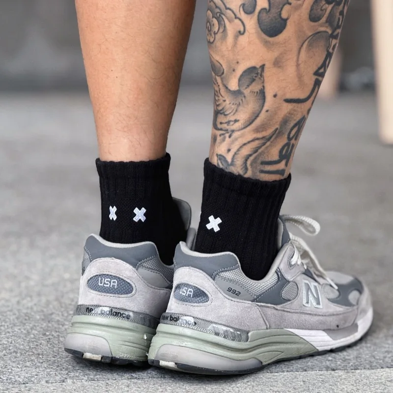 Men's Mid-Calf Sport Socks No-Cuff Embroidered Absorb Sweat Casual All-Match Short Sport Socks Breathable Comfortable All-Day...