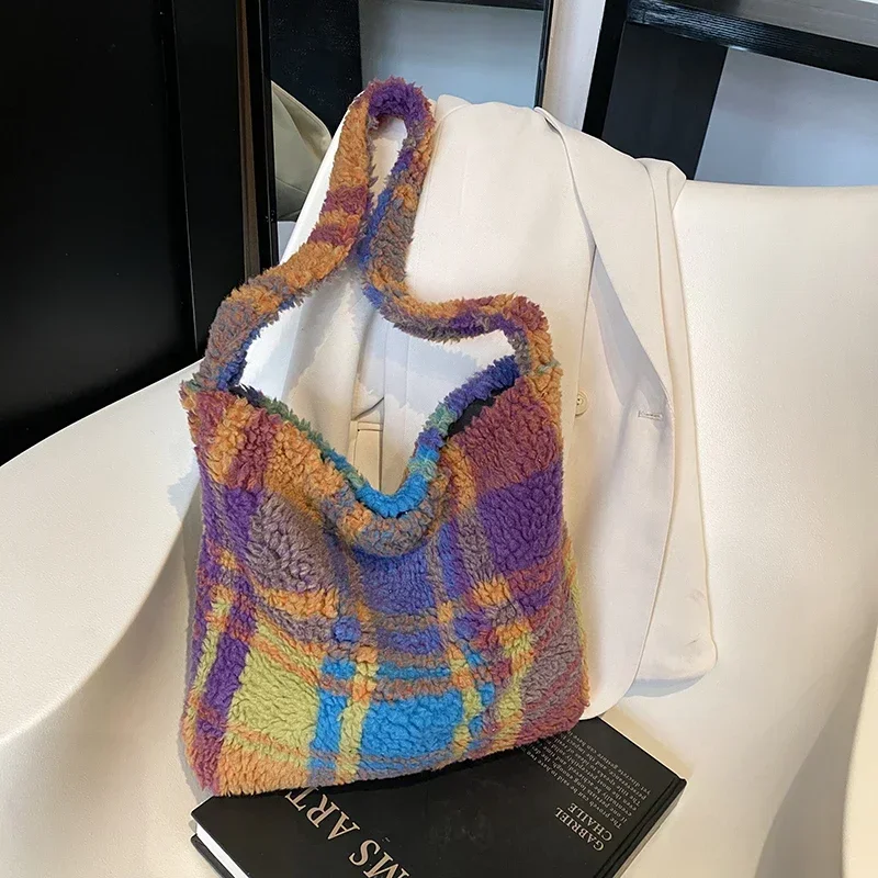 2025 Winter New Soft Glutinous Plush Water Bucket Bag Single Shoulder Crossbody Bag Versatile Colorful Artistic Cloth Bag Paket