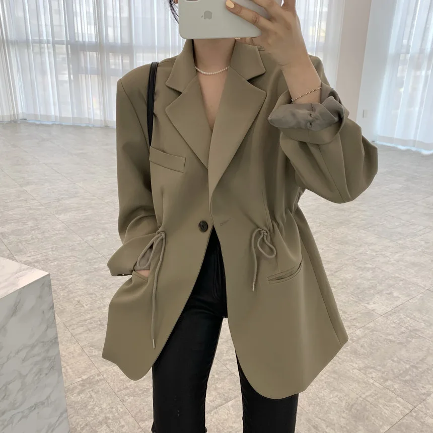 

2024 Autumn New Retro Luxury Style Flip Collar One Button Drawstring Lace up Waist Waist Waist Long Sleeve Suit Coat for Women W