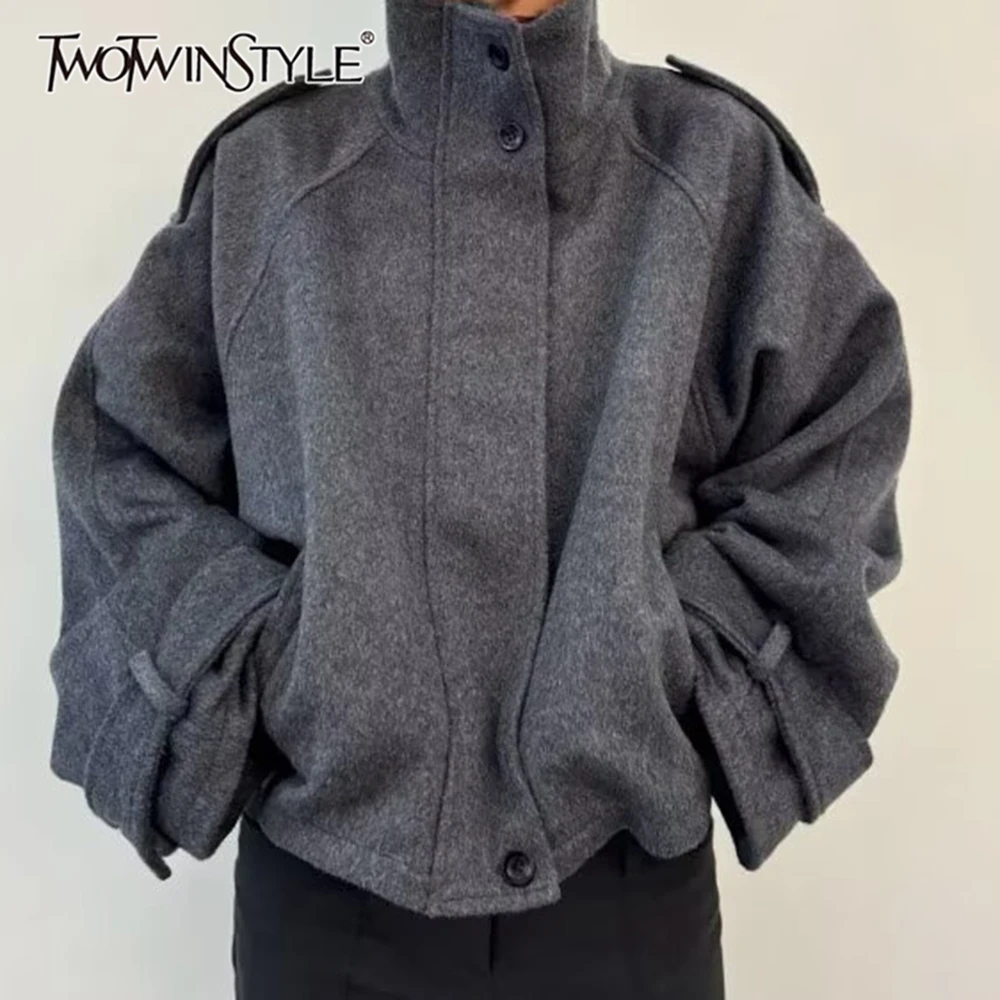 

TWOTWINSTYLE серое минималистичное шерстяное пальто для женщин с воротником-стойкой и длинным рукавом Pathowrk однобортное свободное повседневное женское пальто