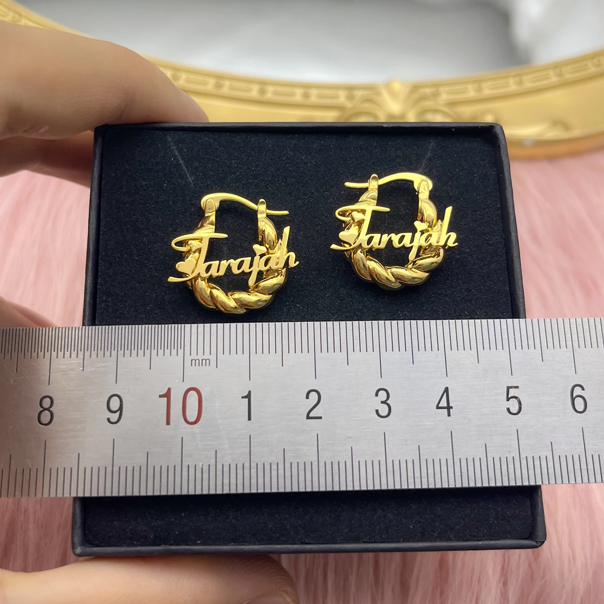 

Kid Custom Name Earrings 18mm Twist Earrings Personality Stainless Steel Kid Earrings Letter Mini Hoop Small Name Earring Women