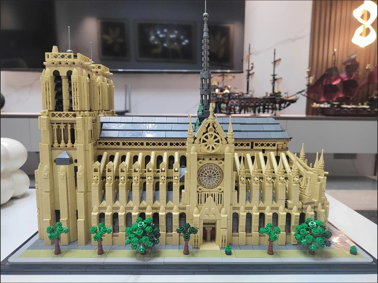 

Notre-Dame De Paris Architectural Model Kit Collectible Building Blocks Set for Adults Birthday Gift Idea for Lovers of History
