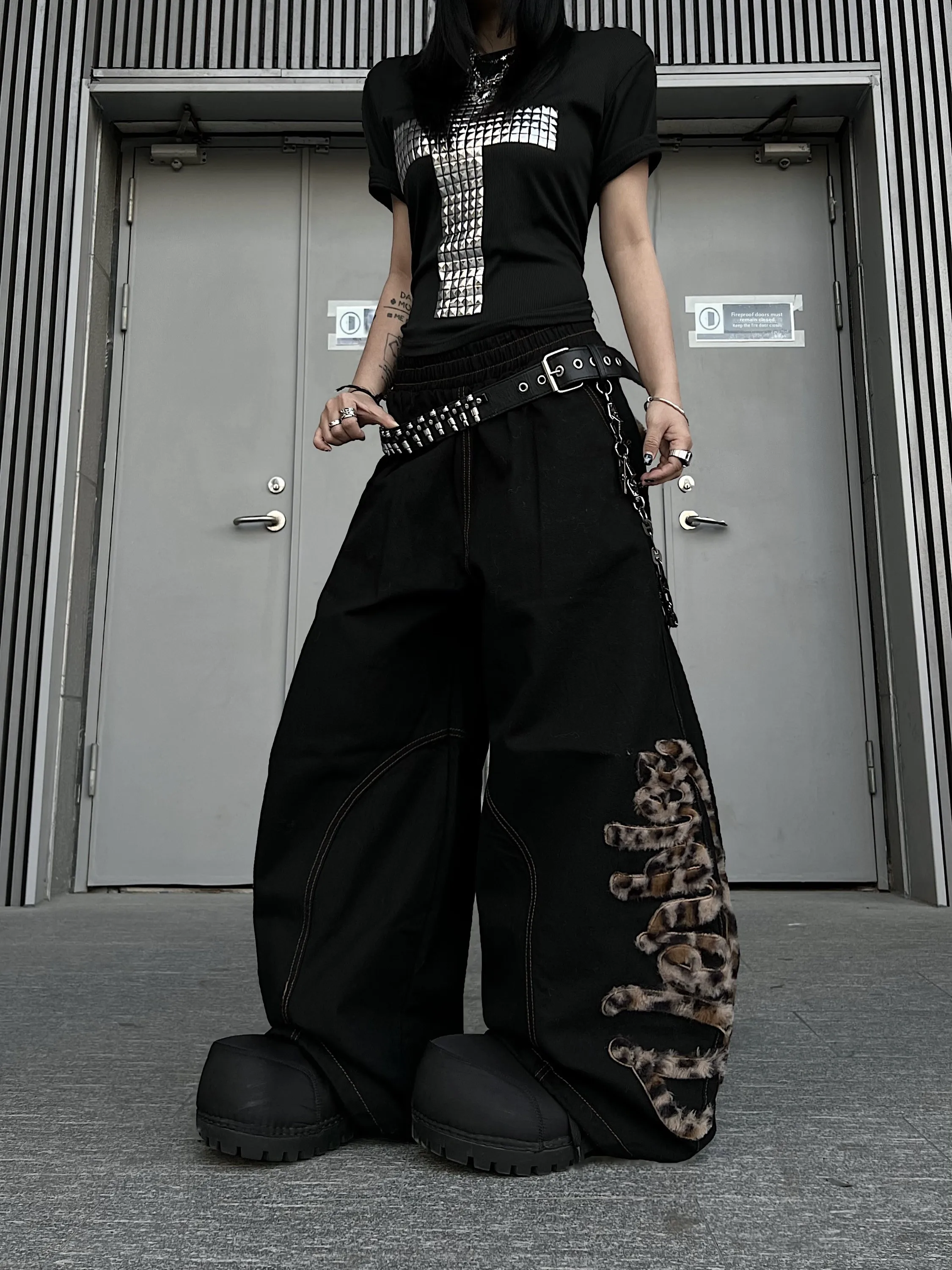 

Ретро-джинсы в американском стиле с вышивкой и леопардовым принтом, широкие брюки для джазовых танцев, свободный крой, молодежные, унисекс, повседневные джинсы