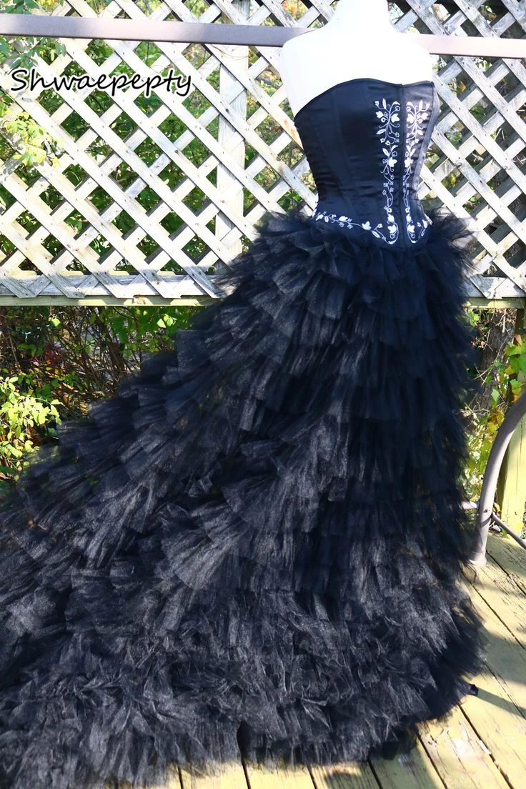 Black Wedding Dress Bustle Corset Steampunk Victorian Vampire Tulle ruffled skirt Strapless Embroidery Gothic  wedding gown