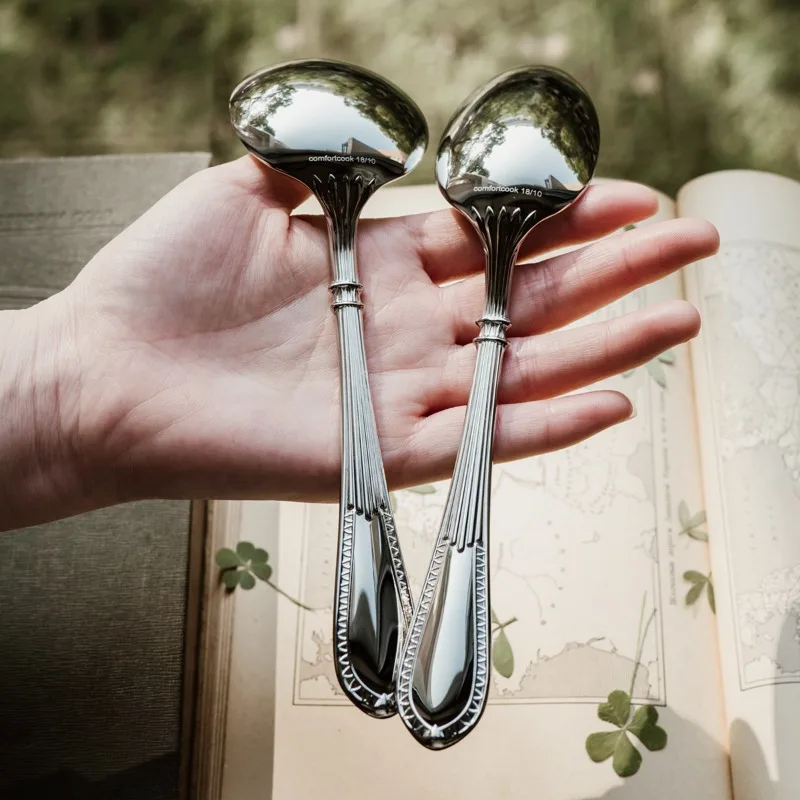 Stainless Steel French Retro Dinner Spoon Noble Manor Embossed Round Soup Spoon Vintage Tableware for Home Restaurant