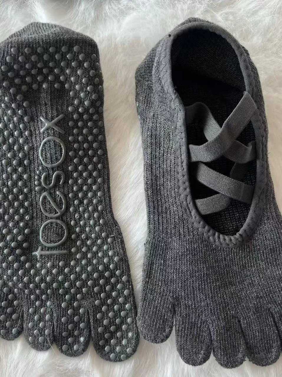 ถุงเท้าโยคะ Toesox สำหรับผู้หญ - Yoga Dance & Fitness Center Llc บทวิจารณ์และราคา