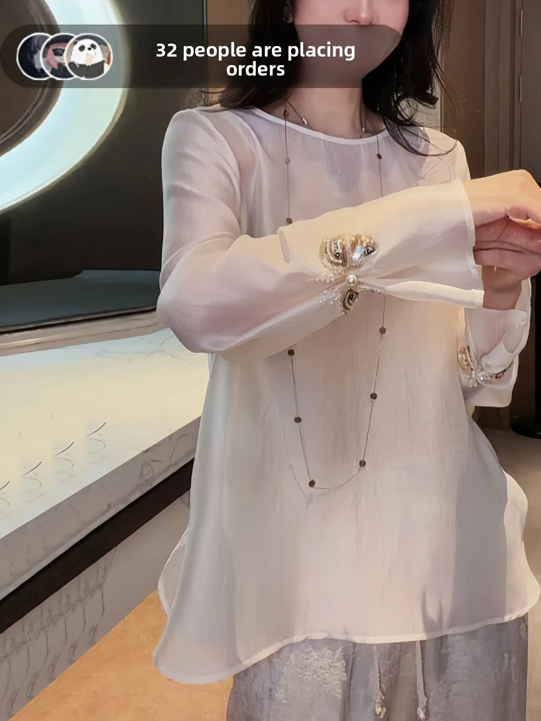 

Ele Large Size Silk irt with Embroidery Long Sve New Chinese Sle Casual Loose Fit Women's Top Breathable Skin-Frie...