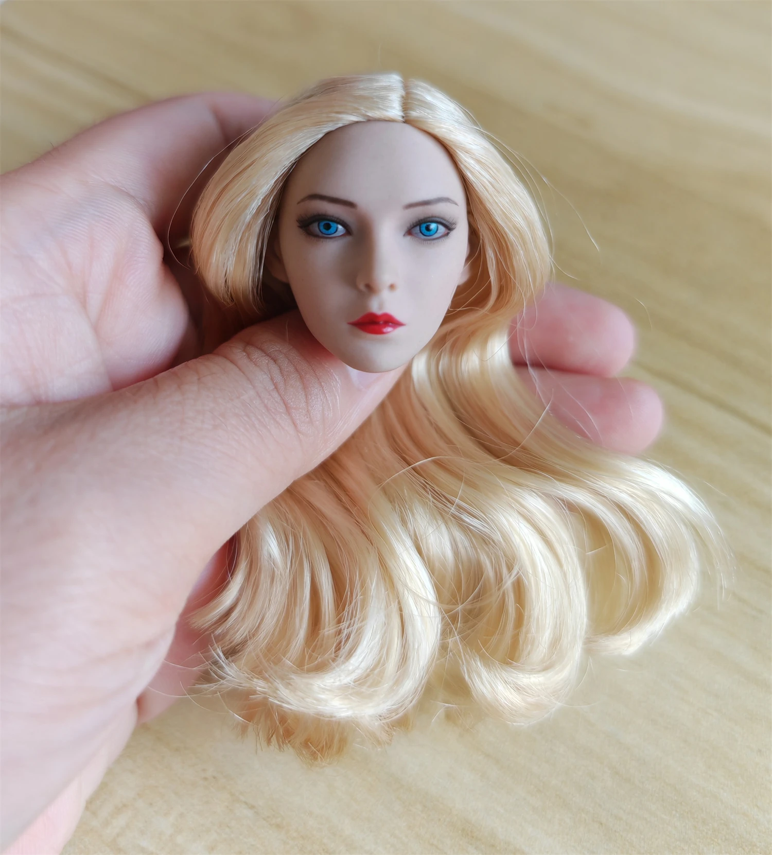 YMTOYS 1/6 파란 눈 유럽 소녀 머리 조각 모델 장난감, 선탄 페이스 핏, 12 인치 TB리그 피켄 액션 피규어