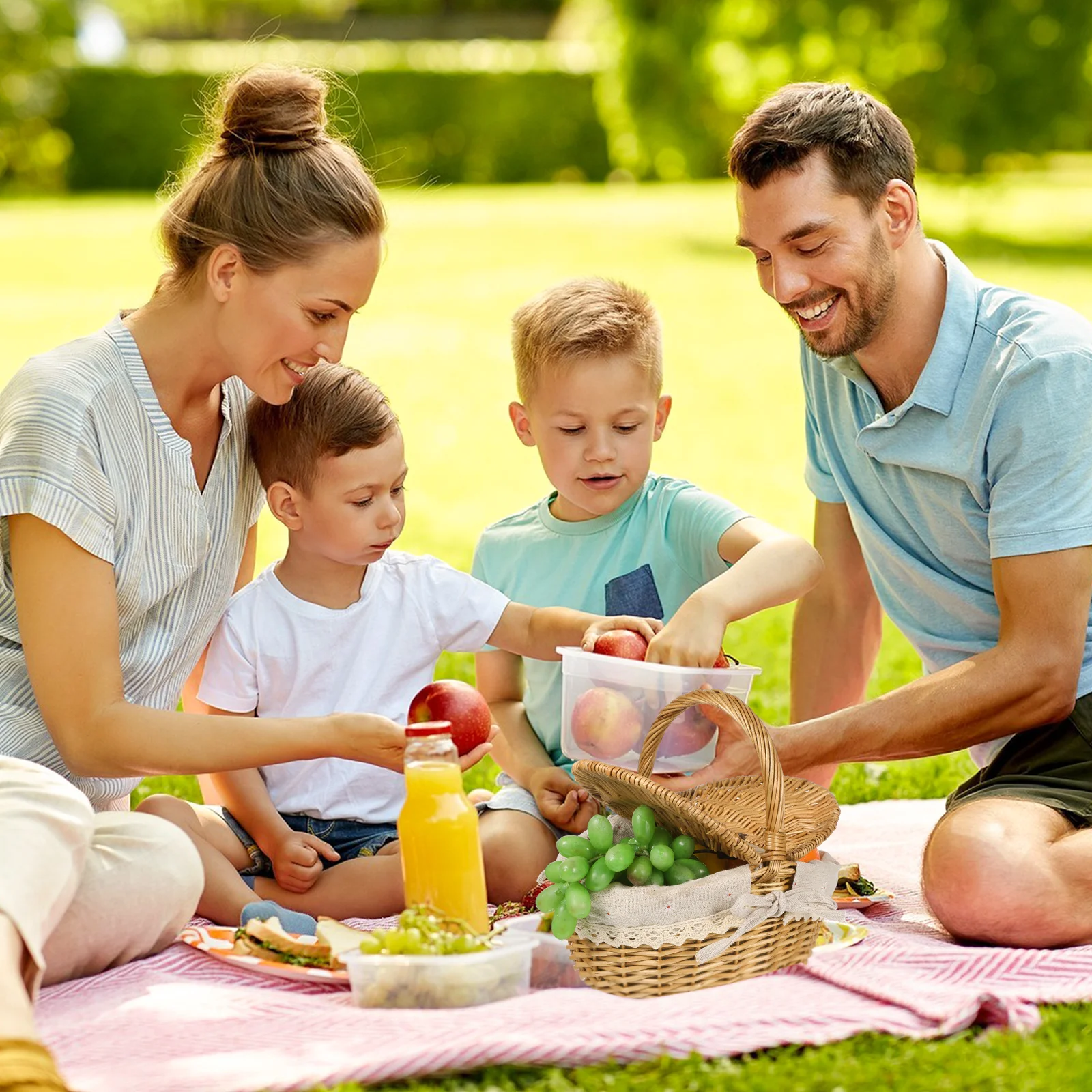 

Elegant Wicker Weaving Basket for Home Picnic Fruit Bread Vegetable Storage Organizer Lightweight Durable Multi Scene Use