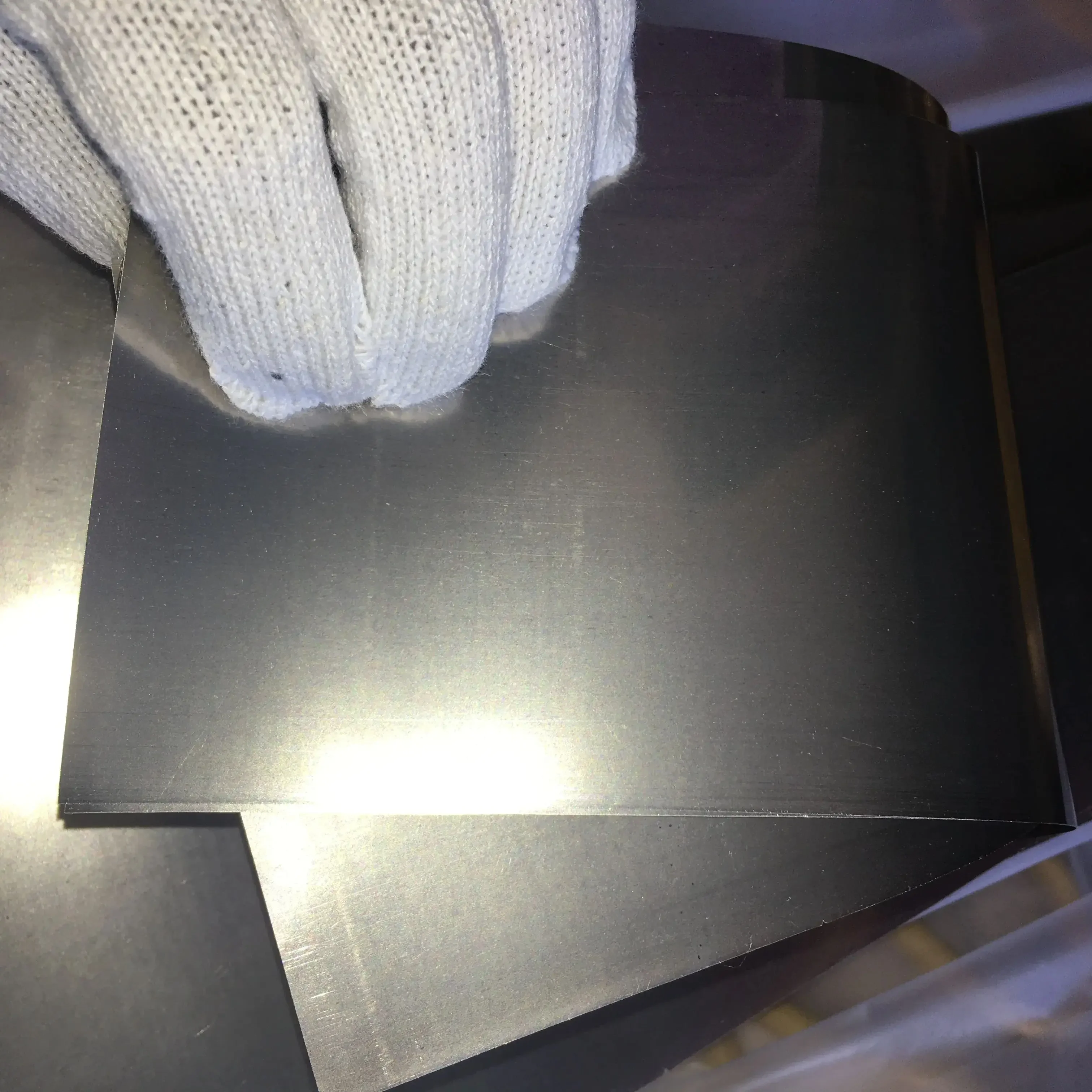 

0.1mm thickness 100mm Width Pure Metal Magnesium Foil Sheet