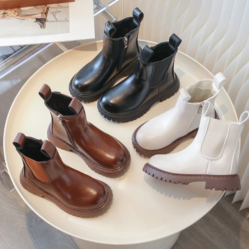 

Child British Style Boots 2025 Winter New Retro Children's Flat Shoes Anti Slip Soft Sole Hot Selling Fashionable Women's Boots