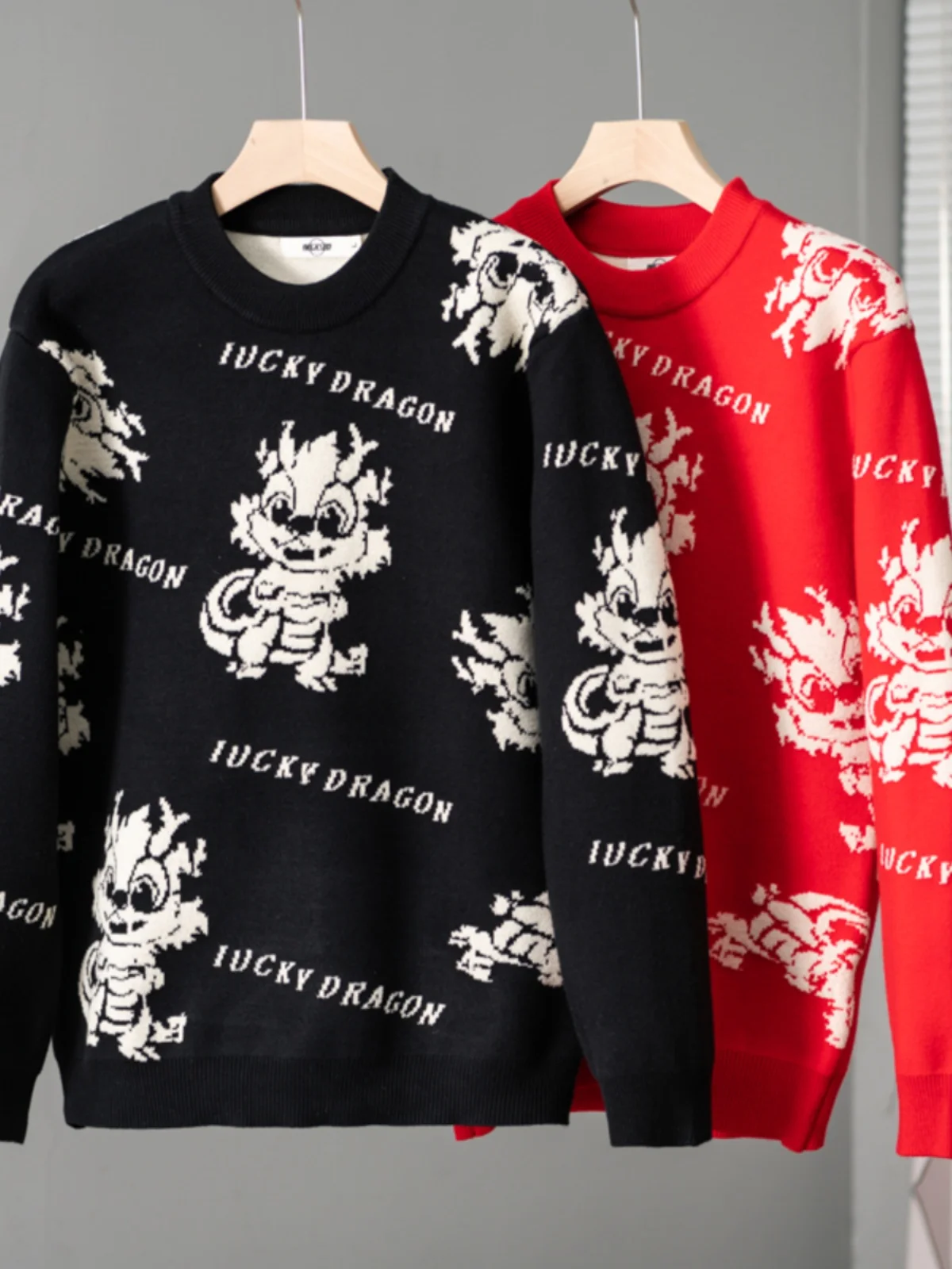 

Loose Knitted Sweater round Neckline Fashionable Autumn Winter Outerwear for Couples Lucky Year Dragon New Year Red Color