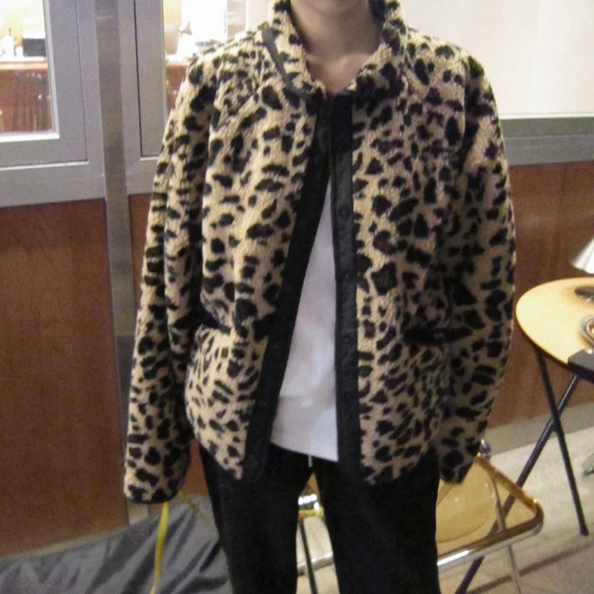 

Женская двусторонняя одежда с леопардовым принтом, теплая хлопковая куртка, шикарная осенне-зимняя модная ретро модная повседневная одежда для поездок на работу