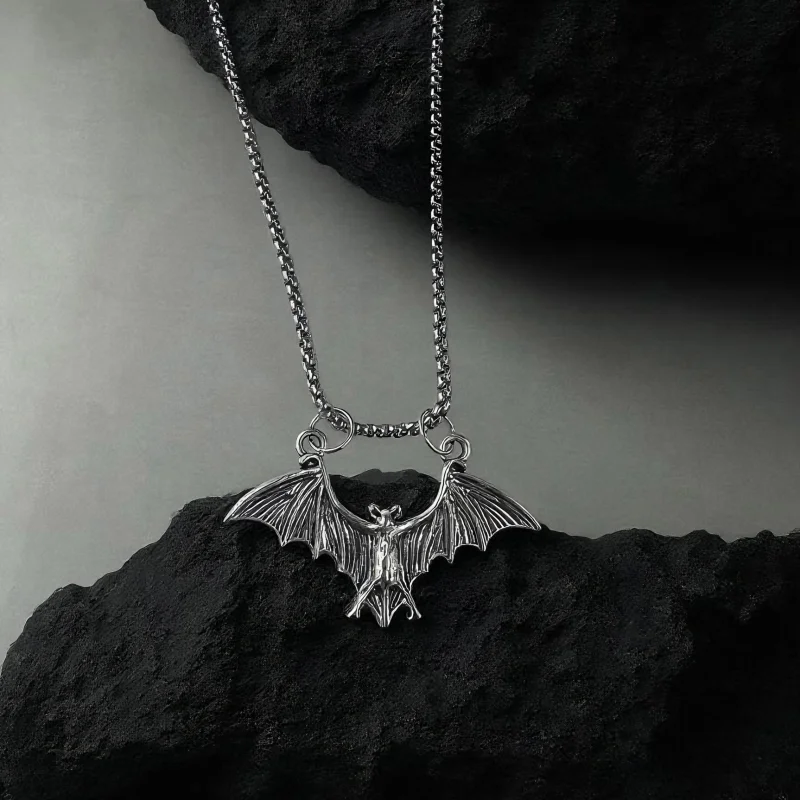 New Halloween spread-winged bat stainless steel necklace pendant retro street jewelry sweater chain couple necklace DIY gift