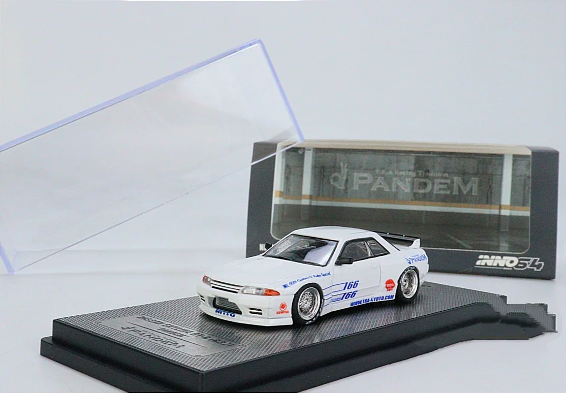 INNO 1:64 Skyline GTR R32 wide body pandem rocket rabbit Hong Kong Collection of die-cast alloy car decoration model toys